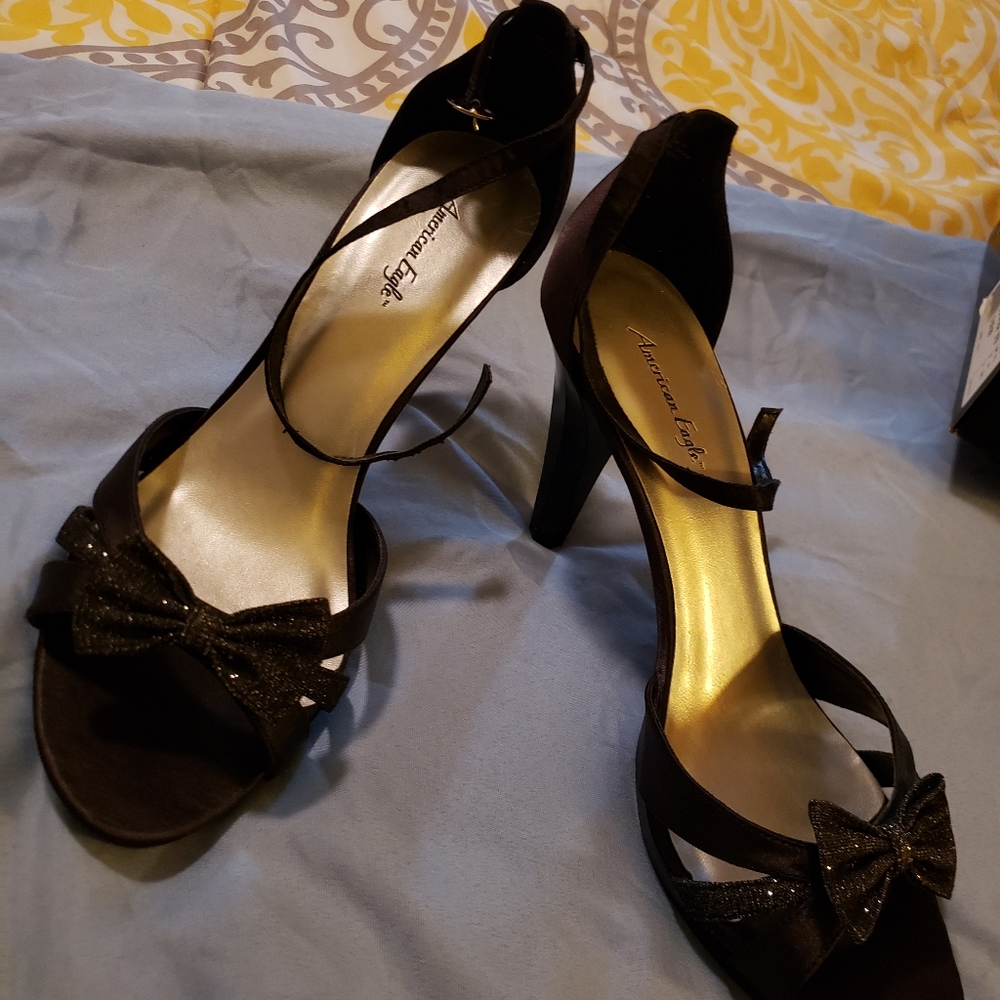 Shoes - Picture 14 of 15